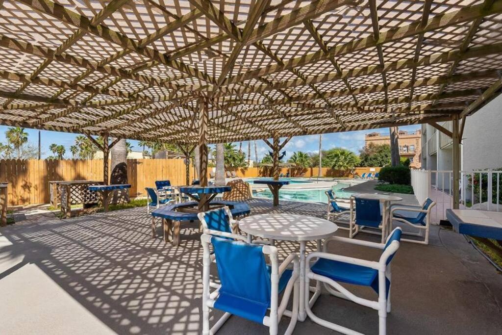 2 Bed 2 Bath Condo By Beach With Resort Pool South Padre Island Esterno foto